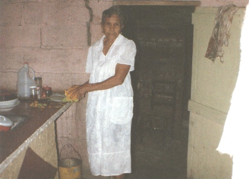 abuelita2.JPG (70262 bytes)